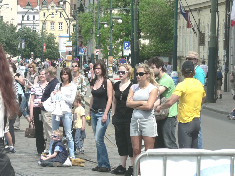 Maraton09 176.jpg - Samá krásná děvčata. Teď bych poradil, pohodlně se posaďte, teď přijde tak vůbec největší kráska.
